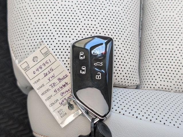 2025 Volkswagen ID. Buzz Pro S Plus