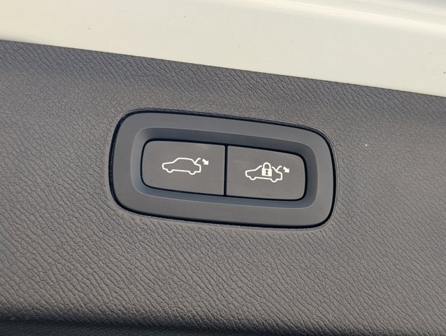 2022 Volvo XC90 Momentum