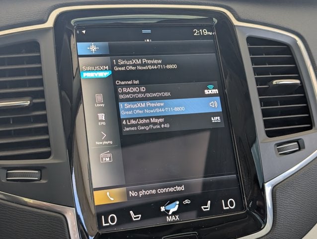 2022 Volvo XC90 Momentum