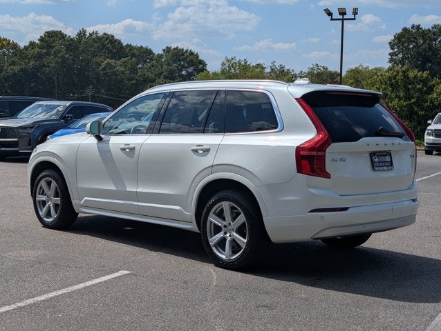 2022 Volvo XC90 Momentum