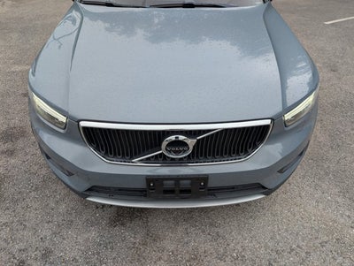 2021 Volvo XC40 Momentum