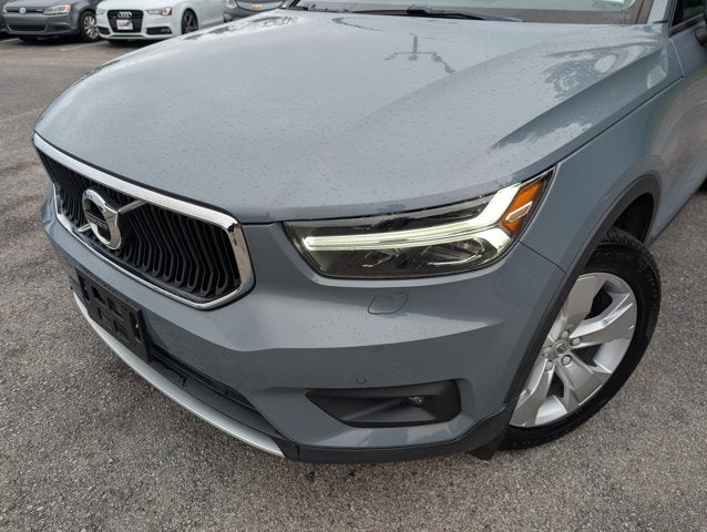 2021 Volvo XC40 Momentum