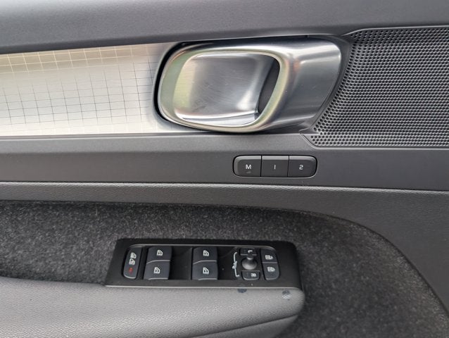 2021 Volvo XC40 Momentum
