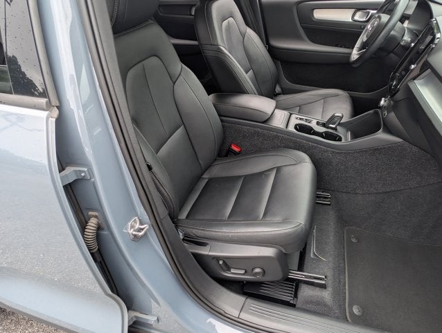 2021 Volvo XC40 Momentum