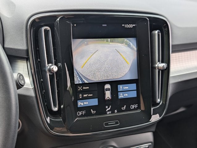 2021 Volvo XC40 Momentum