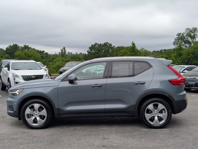 2021 Volvo XC40 Momentum
