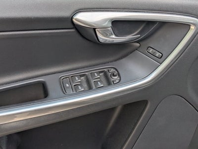2016 Volvo XC60 T5 Drive-E