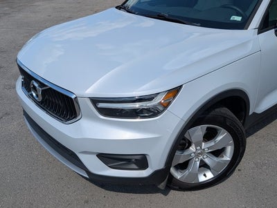 2021 Volvo XC40 Momentum