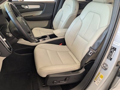 2021 Volvo XC40 Momentum