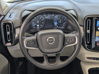 2021 Volvo XC40 Momentum