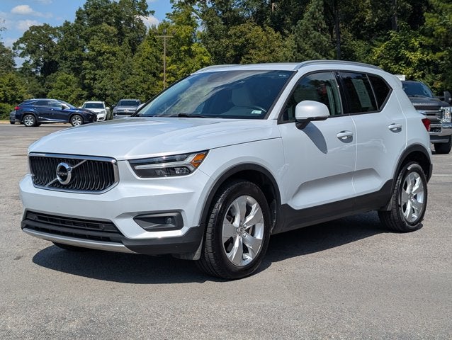 2021 Volvo XC40 Momentum