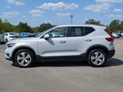 2021 Volvo XC40 Momentum