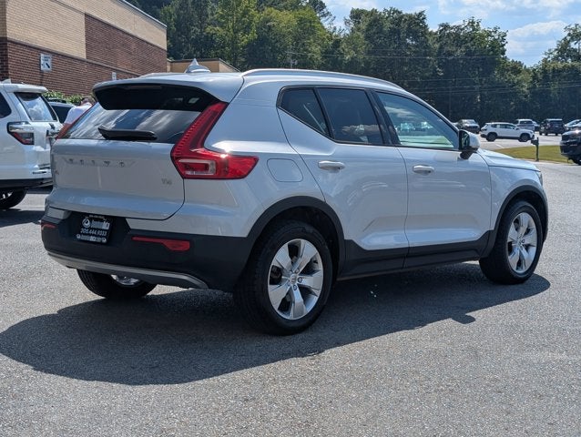 2021 Volvo XC40 Momentum