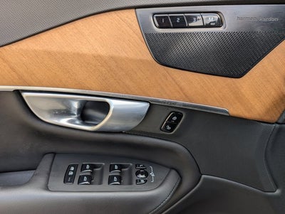 2024 Volvo XC90 Recharge Plug-In Hybrid Plus Bright Theme