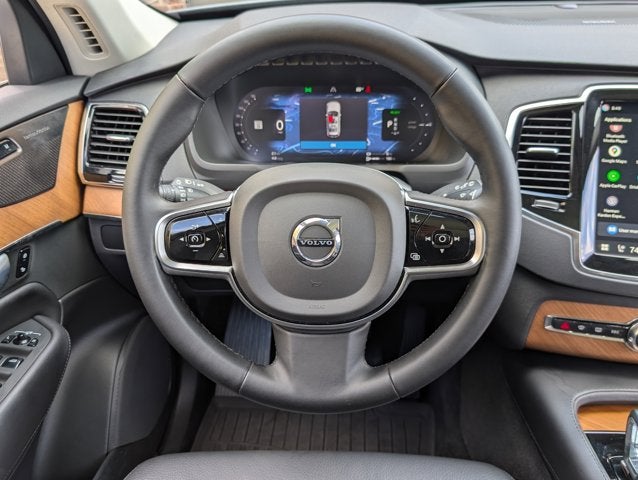 2024 Volvo XC90 Recharge Plug-In Hybrid Plus Bright Theme