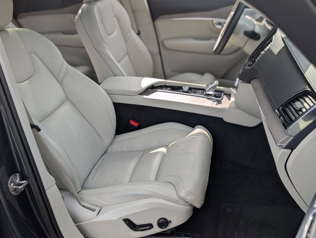 2022 Volvo XC90 Recharge Plug-In Hybrid Inscription