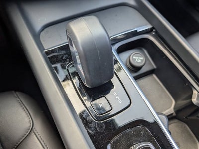 2023 Volvo XC60 Recharge Plug-In Hybrid Core Bright Theme