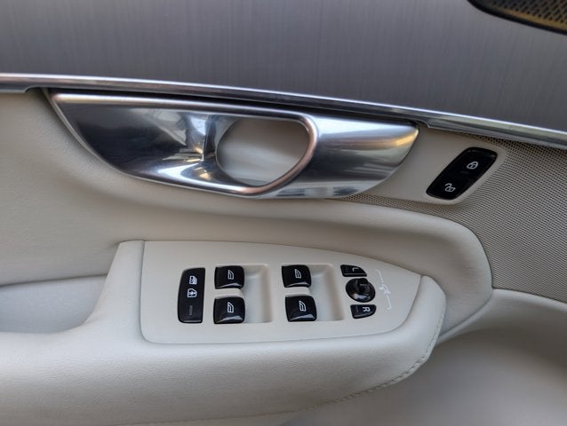 2023 Volvo XC90 Core