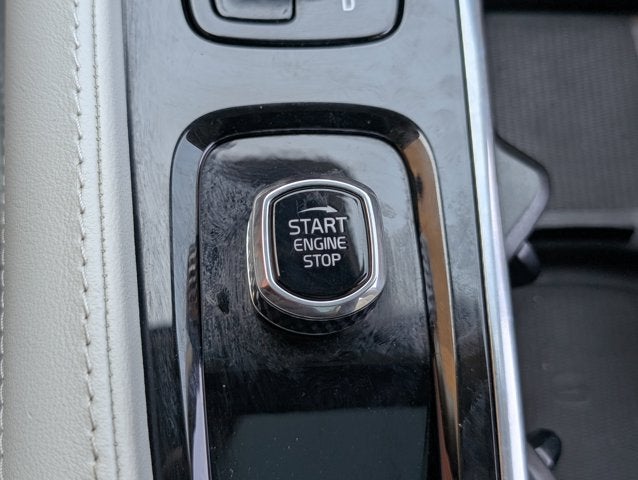 2023 Volvo XC90 Core