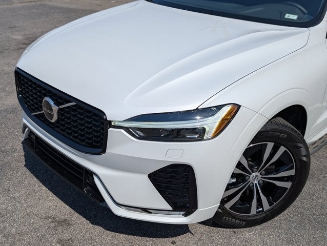 2024 Volvo XC60 Core Dark Theme