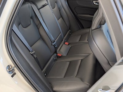 2024 Volvo XC60 Core Dark Theme