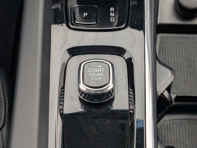 2024 Volvo XC60 Core Dark Theme