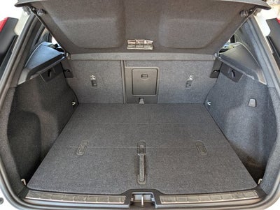 2024 Volvo XC40 Plus Bright Theme