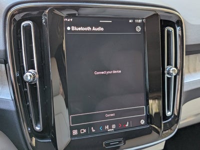 2024 Volvo XC40 Plus Bright Theme