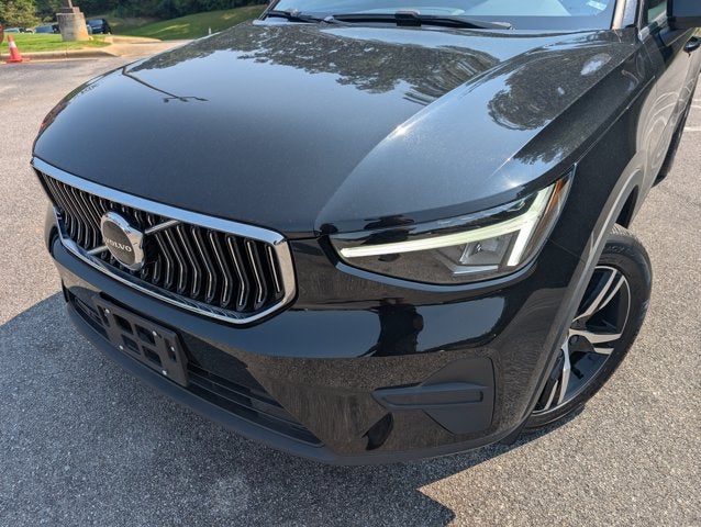 2025 Volvo XC40 Core Bright Theme