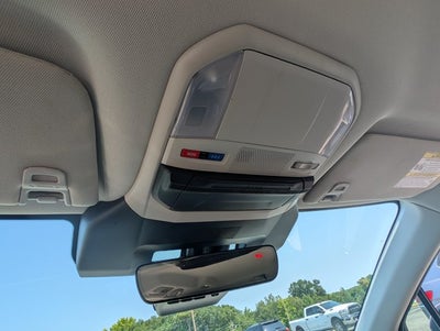 2025 Volvo XC40 Core Bright Theme