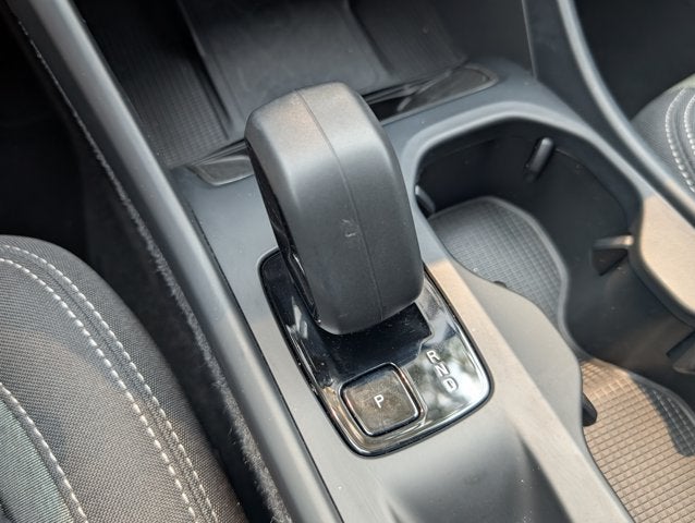 2025 Volvo XC40 Core Bright Theme