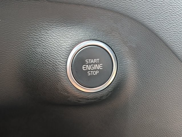 2025 Volvo XC40 Core Bright Theme