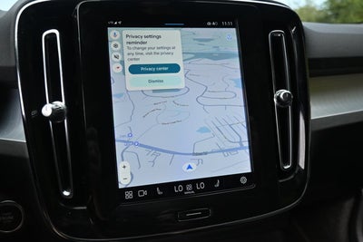 2025 Volvo XC40 Core Bright Theme