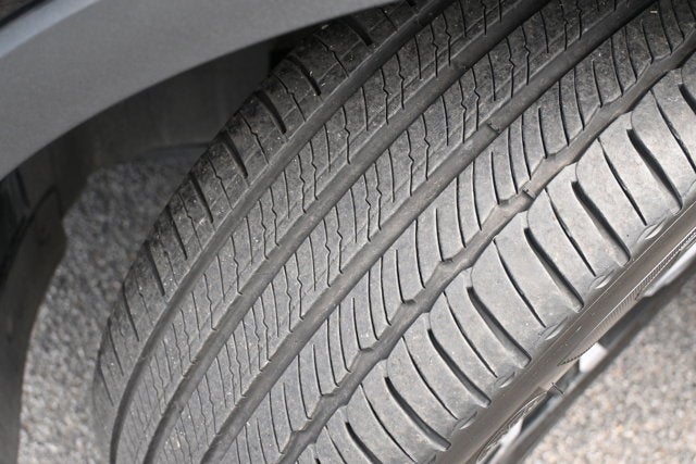 2025 Volvo XC40 Core Bright Theme