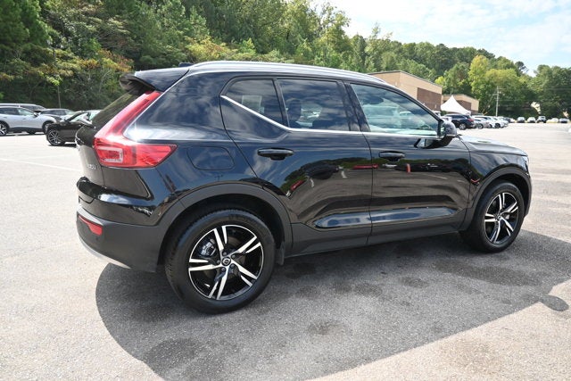 2025 Volvo XC40 Core Bright Theme