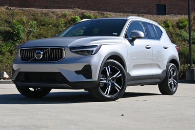 2025 Volvo XC40 Core Bright Theme