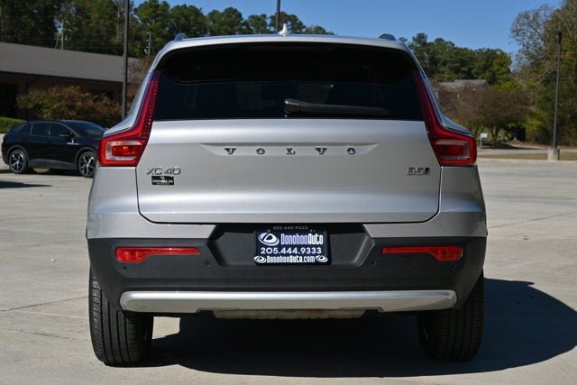 2025 Volvo XC40 Core Bright Theme