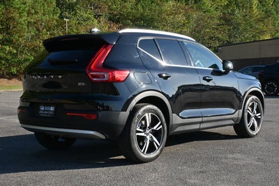 2025 Volvo XC40 Core Bright Theme