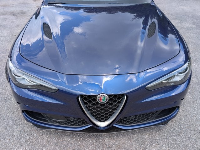 2018 Alfa Romeo Giulia Quadrifoglio Base
