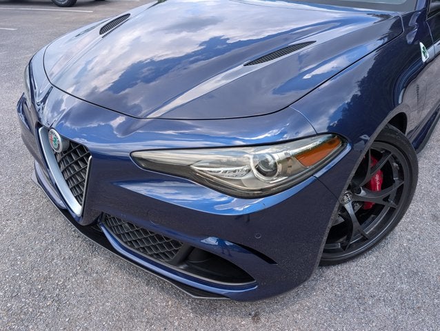 2018 Alfa Romeo Giulia Quadrifoglio Base