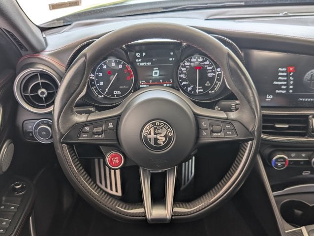 2018 Alfa Romeo Giulia Quadrifoglio Base