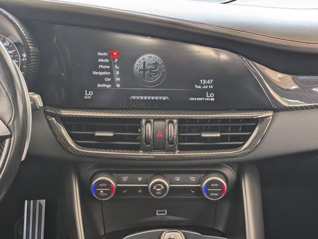2018 Alfa Romeo Giulia Quadrifoglio Base