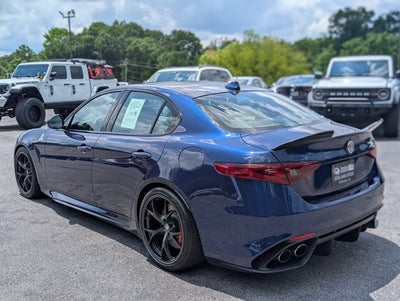2018 Alfa Romeo Giulia Quadrifoglio Base