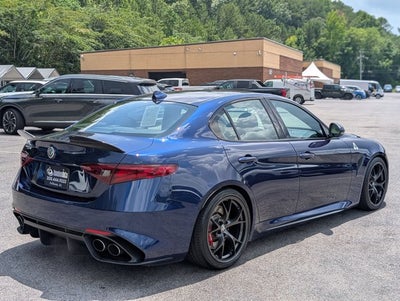 2018 Alfa Romeo Giulia Quadrifoglio Base