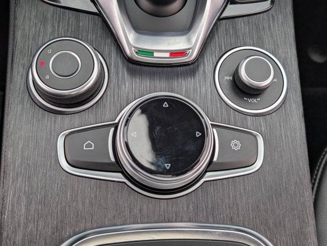 2021 Alfa Romeo Stelvio RWD