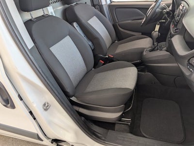 2019 RAM ProMaster City Cargo Van Tradesman SLT